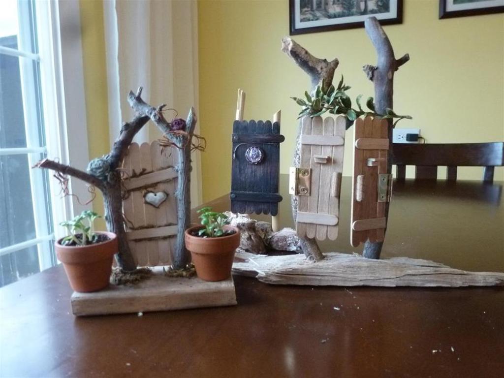 tre färdiga Fairy garden dörrar